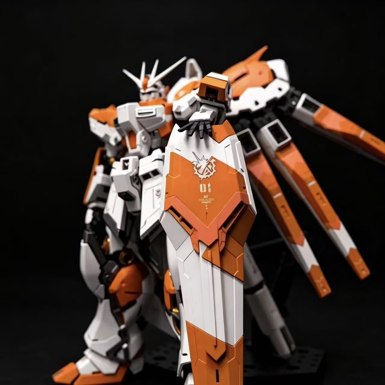ZHUJIANG モデル Rg マナティー 1/144 Hi - Bandai Model Gundam Rg のレビューと価格