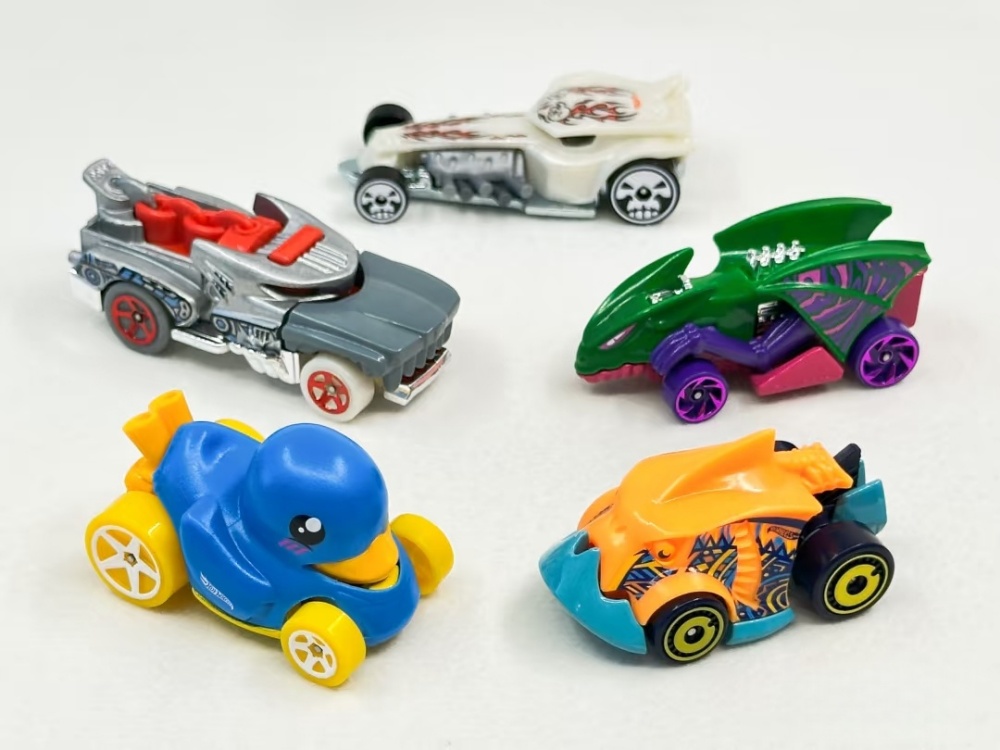 ホットウィール 合金製 小型ランニングカー 5台セット シミ - Hot Wheels Car Track Sets のレビューと価格